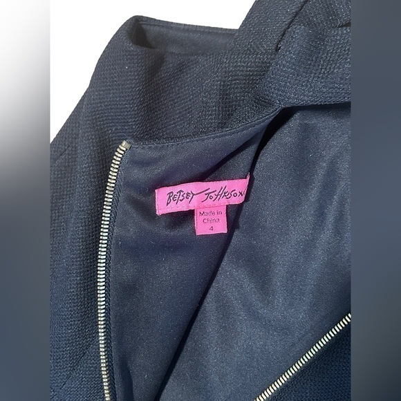 Betsey Johnson Cutout Box Pleat Black Dress Size 4‎ - Picture 5 of 7